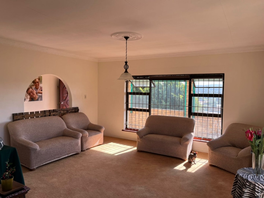 4 Bedroom Property for Sale in Heuwelkruin Eastern Cape